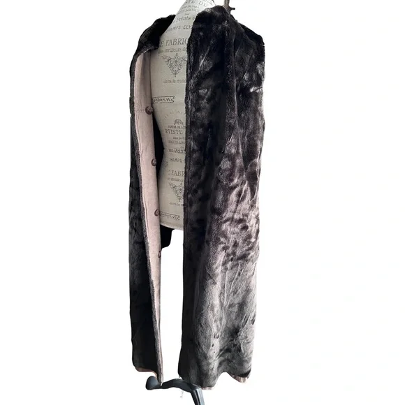 Utex Dark Brown Fur Coat - Picture 8 of 16